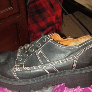 Stylish Black Men's Derby Shoes with Contrast Stitching